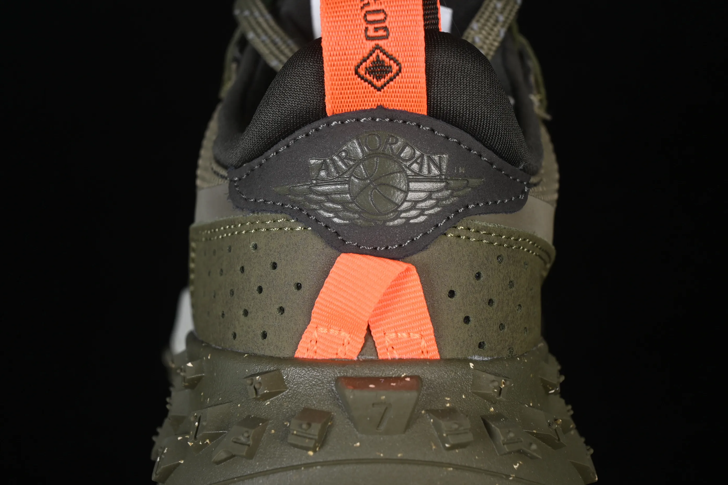 All categories Air Jordan Jordan series basketball shoes Air Jordan 1 Low Air Jordan 1 Low Element "Gore-Tex" AJ1 Joe 1 multi-functional outdoor casual basketball shoes FV4227-201